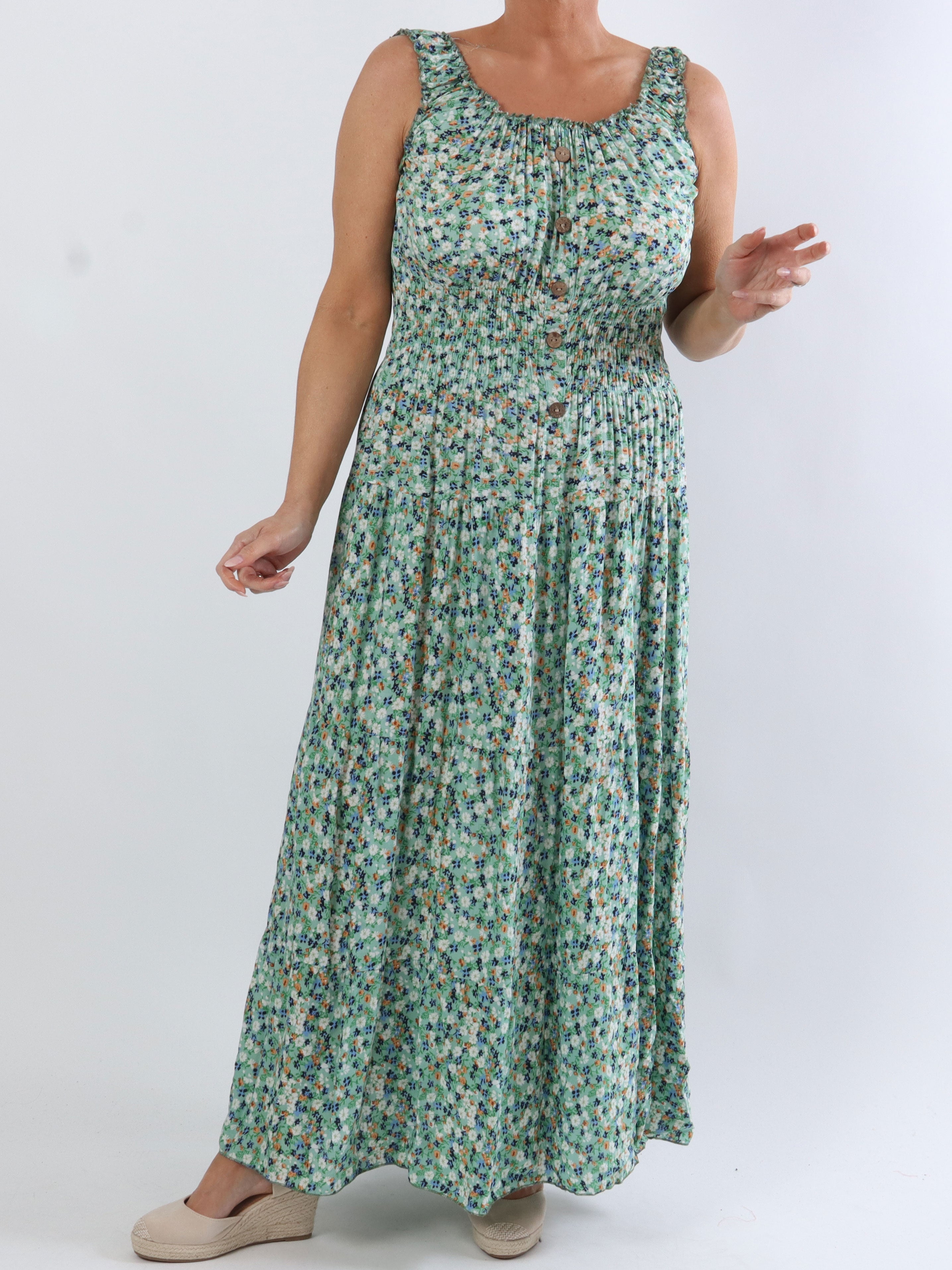 Alicia Flower - Lang plus size stropkjole med småt blomsterprint
